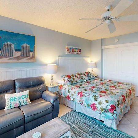 256 Surf Song Resort St. Pete Beach Extérieur photo